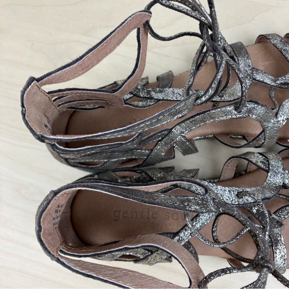 Gentle Souls Women’s Size 9.5 M Break My Heart 3 Gold Leather Gladiator Sandals - Picture 11 of 15